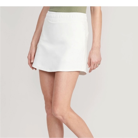 NWT OLD NAVY High-Waisted Dynamic Fleece Mini Skort - Picture 1 of 8